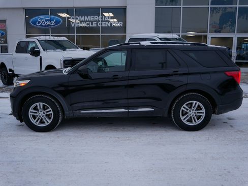 Used 2020 Ford Explorer XLT w/ Equipment Group 202A image 24