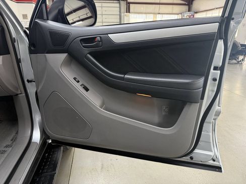 Used 2007 Toyota 4Runner SR5 image 16