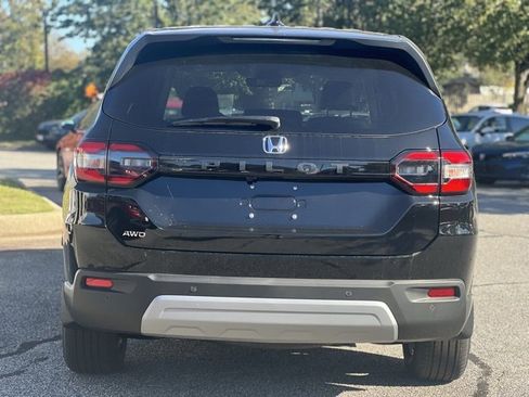 New 2025 Honda Pilot EX-L image 17