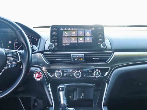Used 2018 Honda Accord Sport image 15