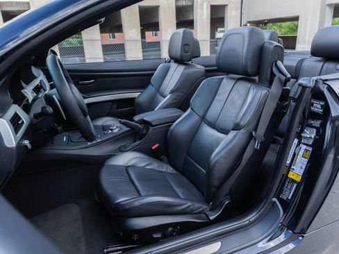Used 2010 BMW M3 Convertible RWD image 22