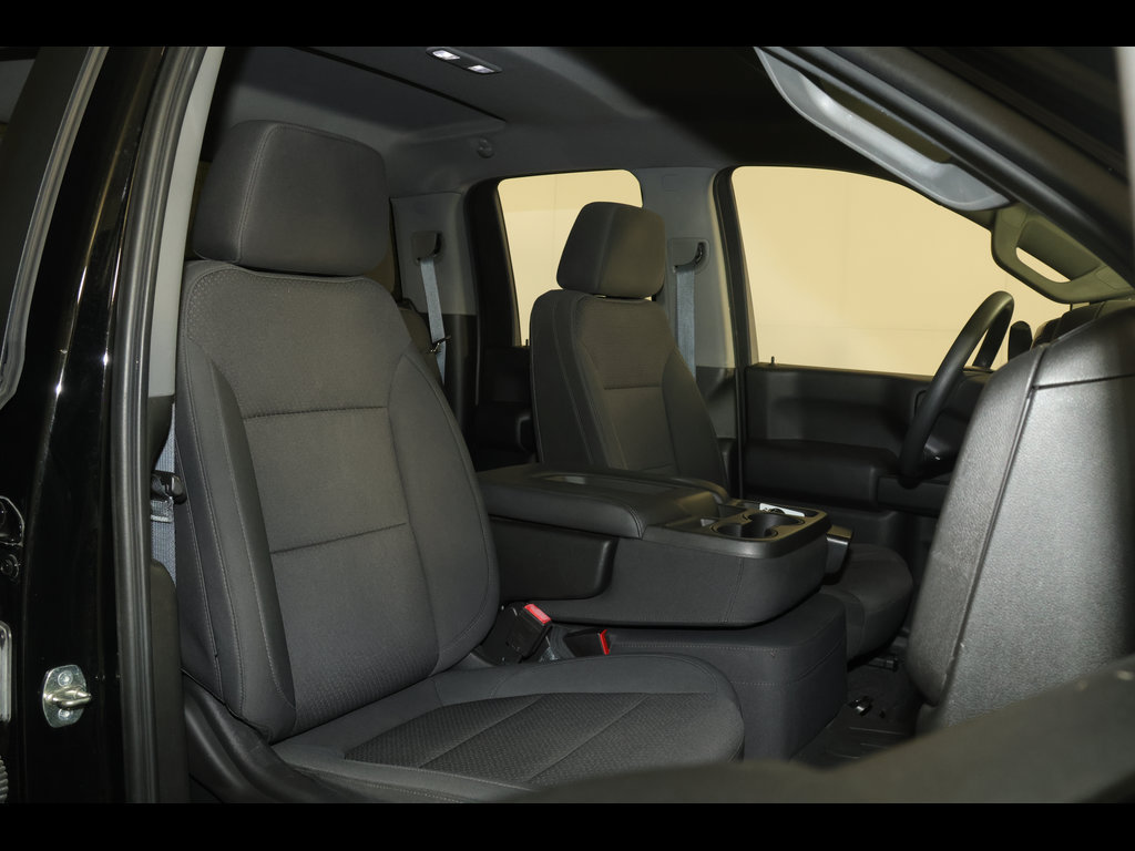 Used 2020 Chevrolet Silverado 2500 Custom w/ Custom Value Package AWD/4WD image 28