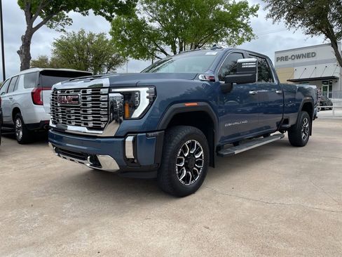 Used 2025 GMC Sierra 3500 Denali image 1