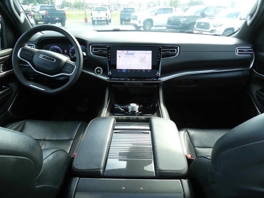 Used 2023 Jeep Wagoneer 4WD w/ Premium Group I image 24