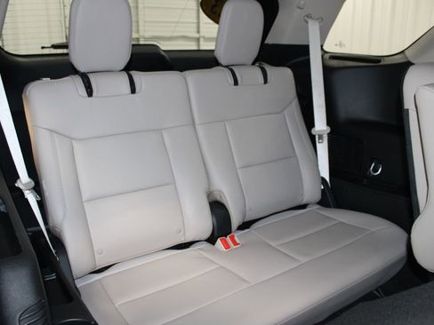 Used 2023 Ford Explorer XLT w/ Equipment Group 202A image 27