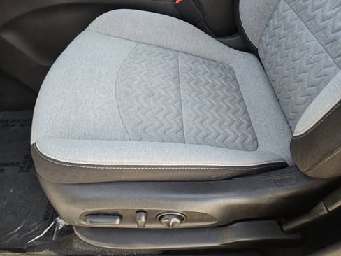 Used 2022 Chevrolet Equinox LS w/ LS Convenience Package FWD image 23