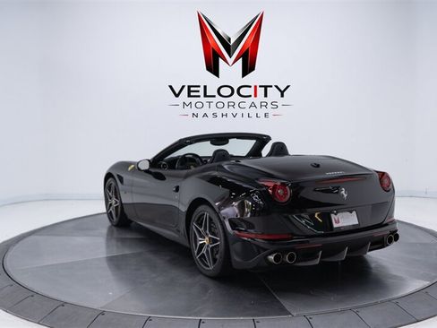 Used 2017 Ferrari California T RWD image 16