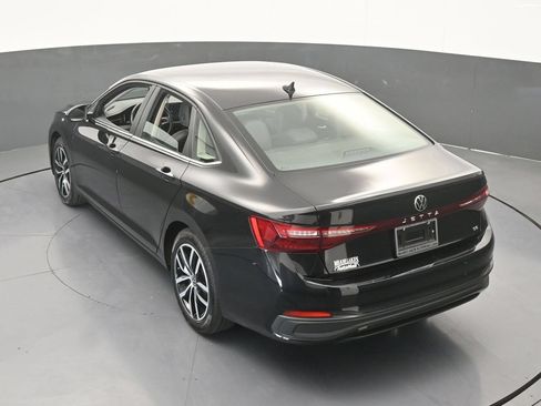 Used 2025 Volkswagen Jetta SE FWD image 46