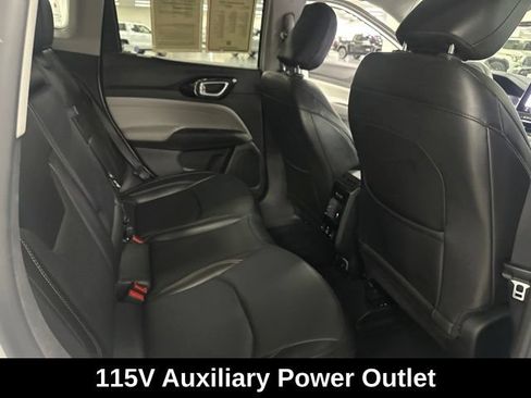 Used 2022 Jeep Compass Limited w/ Elite Group AWD/4WD image 24