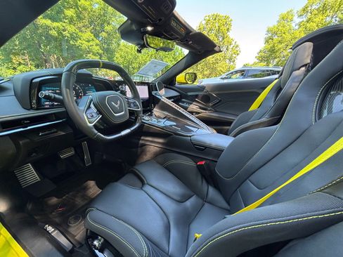 Used 2024 Chevrolet Corvette Z06 RWD image 30