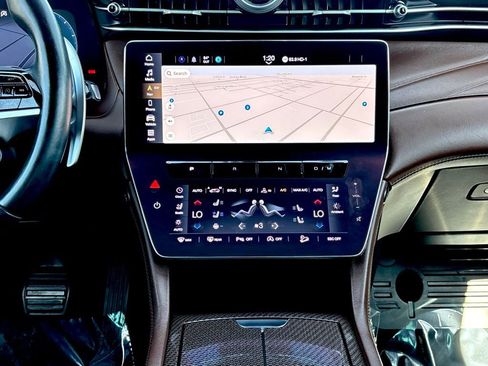 Used 2023 Maserati Grecale GT image 17