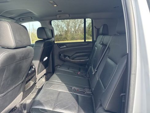 Used 2019 Chevrolet Suburban LT image 15