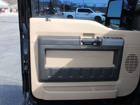 Used 2016 Ford F250 Lariat w/ Chrome Package image 23