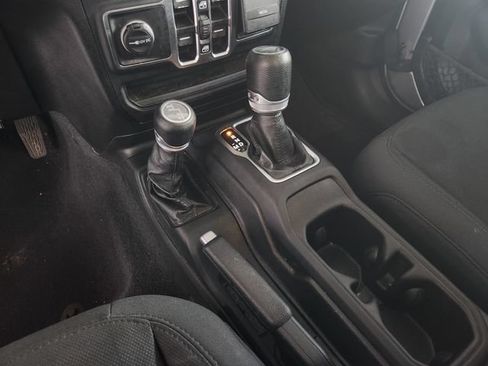 Used 2020 Jeep Gladiator Sport w/ Quick Order Package 24S AWD/4WD image 18