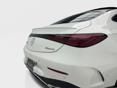 Used 2025 Mercedes-Benz CLE 300 4MATIC Coupe image 7
