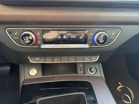 Used 2024 Audi Q5 2.0T Premium Plus image 13