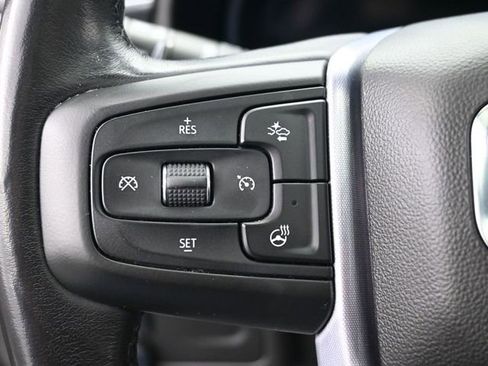 Used 2022 GMC Yukon SLT w/ SLT Premium Package image 17