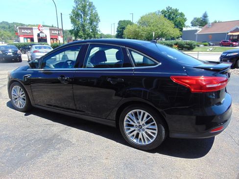 Used 2016 Ford Focus Titanium w/ Titanium Technology Package FWD image 8