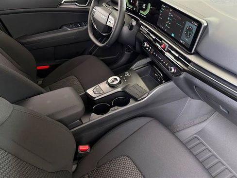 New 2026 Kia Sportage LX FWD image 18
