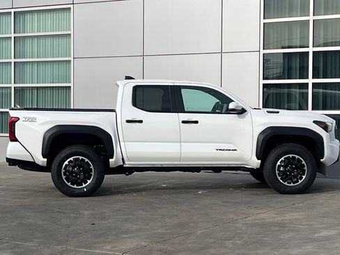 New 2024 Toyota Tacoma TRD Off-Road w/ TRD Off Road Upgrade Package image 3