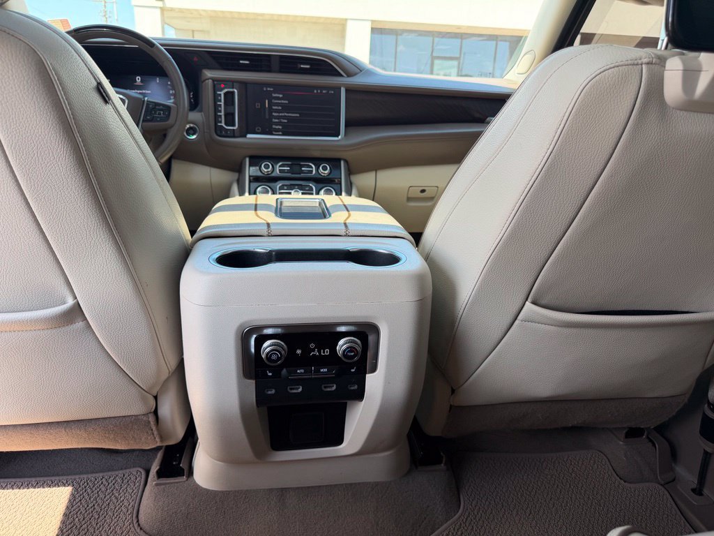 Used 2023 GMC Yukon Denali w/ Denali Reserve Package AWD/4WD image 20