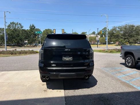 Used 2025 Chevrolet Tahoe Z71 w/ Comfort Package AWD/4WD image 5