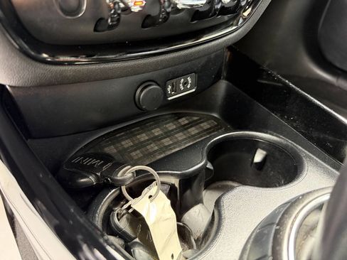 Used 2017 MINI Cooper Clubman S image 32
