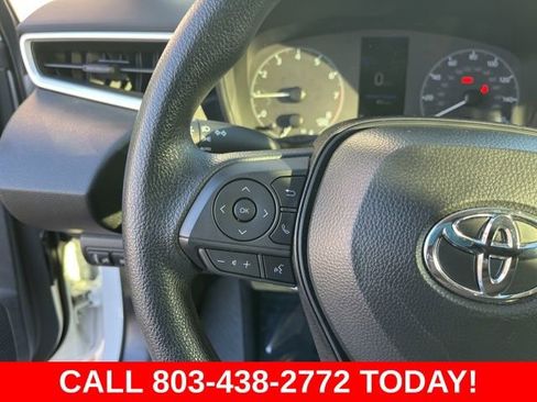 Used 2025 Toyota Corolla LE FWD image 18