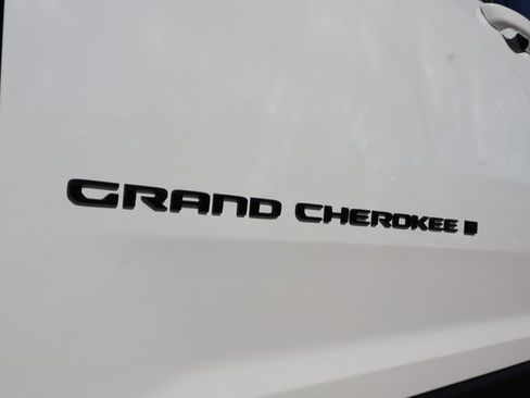 New 2026 Jeep Grand Cherokee Laredo image 7