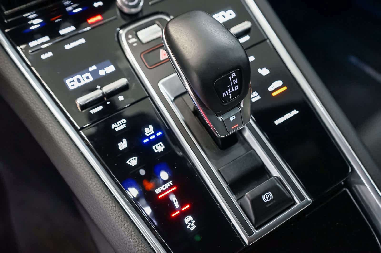 Certified 2023 Porsche Panamera Platinum Edition RWD image 24