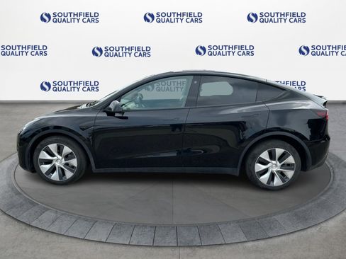 Used 2021 Tesla Model Y Long Range AWD/4WD image 3