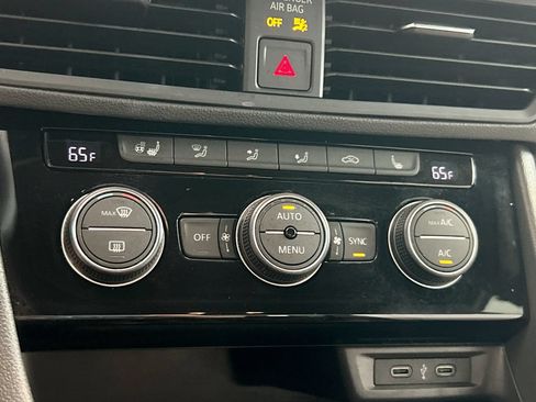 Certified 2021 Volkswagen Jetta R-Line w/ R-Line Cold Weather Package FWD image 27