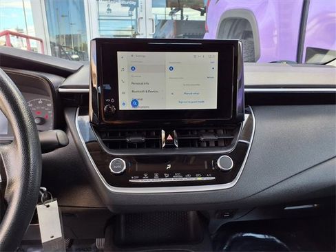 Used 2024 Toyota Corolla LE image 18