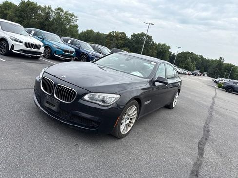 Used 2014 BMW 750Li xDrive AWD/4WD image 3