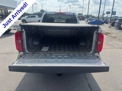 Used 2017 Chevrolet Colorado W/T w/ WT Convenience Package RWD image 5