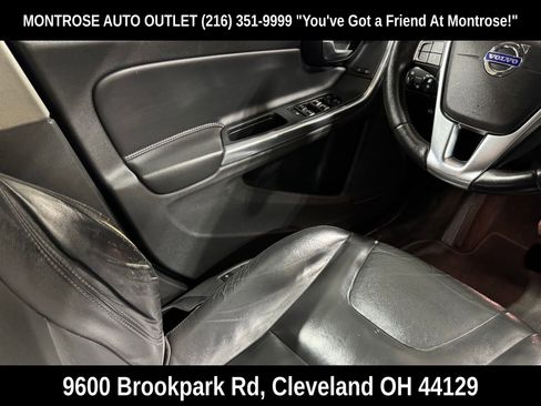 Used 2018 Volvo S60 T5 Inscription image 38