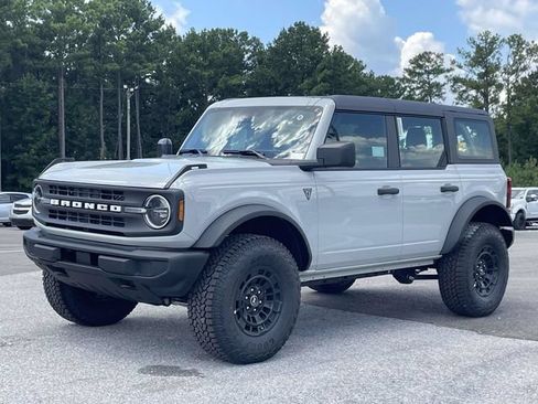 New 2026 Ford Bronco 4-Door w/ Sasquatch Package AWD/4WD image 13
