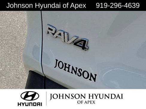 Used 2022 Toyota RAV4 XLE Premium FWD image 28
