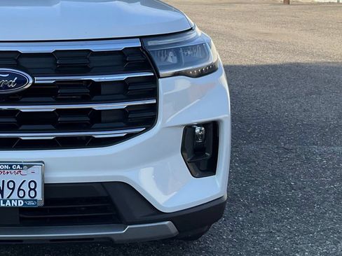 Used 2025 Ford Explorer Active w/ Active Comfort Package RWD image 61