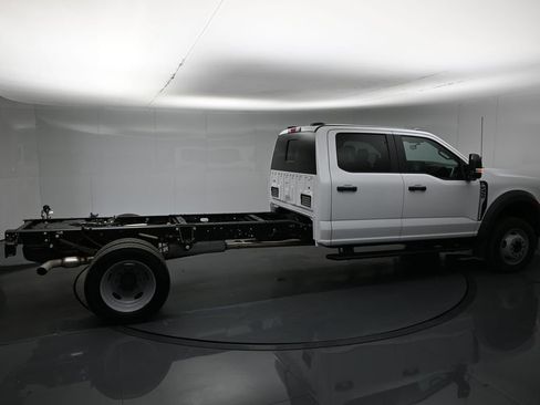 New 2026 Ford F450 XL w/ XL Chrome Package image 9