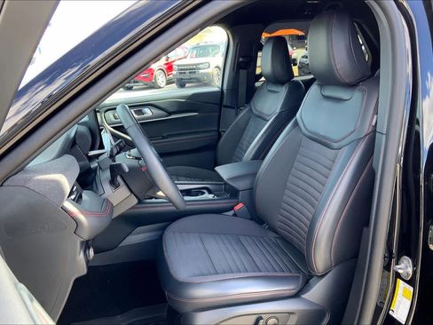 Certified 2025 Ford Explorer ST-Line w/ Premium Package image 8