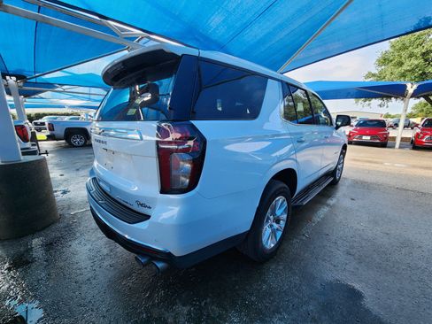 Used 2021 Chevrolet Tahoe Premier w/ Premium Package RWD image 4