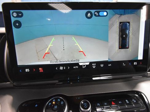 Used 2025 Ford Expedition Active image 16