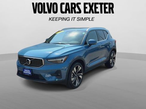 Certified 2024 Volvo XC40 B5 Core AWD/4WD image 4