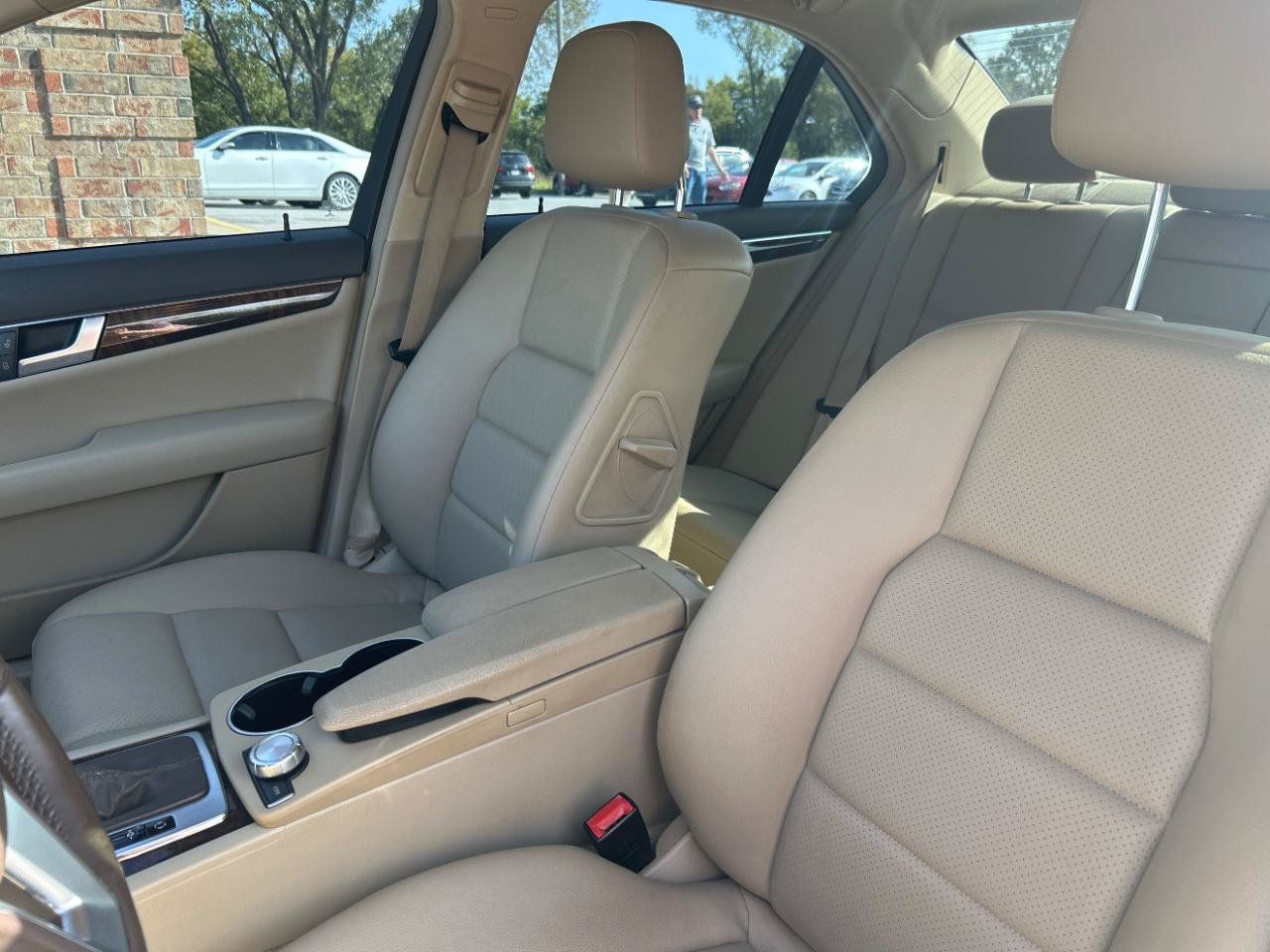 Used 2014 Mercedes-Benz C 250 Sedan image 20
