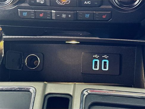 Used 2016 Ford F150 Lariat w/ Equipment Group 502A Luxury image 32