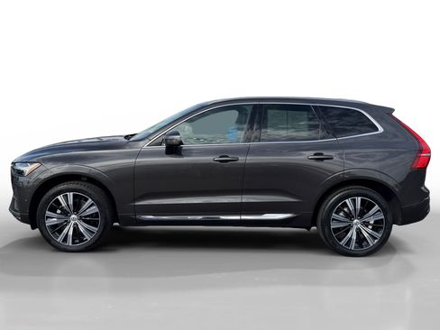 Used 2023 Volvo XC60 B5 Plus AWD/4WD image 2
