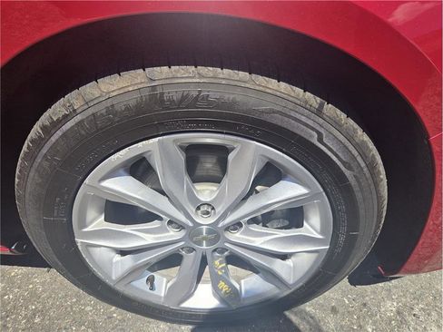 Used 2016 Chevrolet Malibu Premier FWD image 10