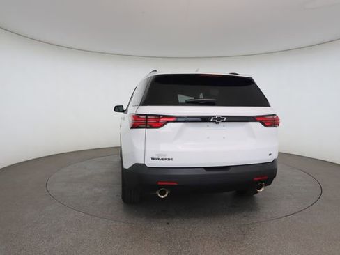 Used 2023 Chevrolet Traverse LT FWD image 14