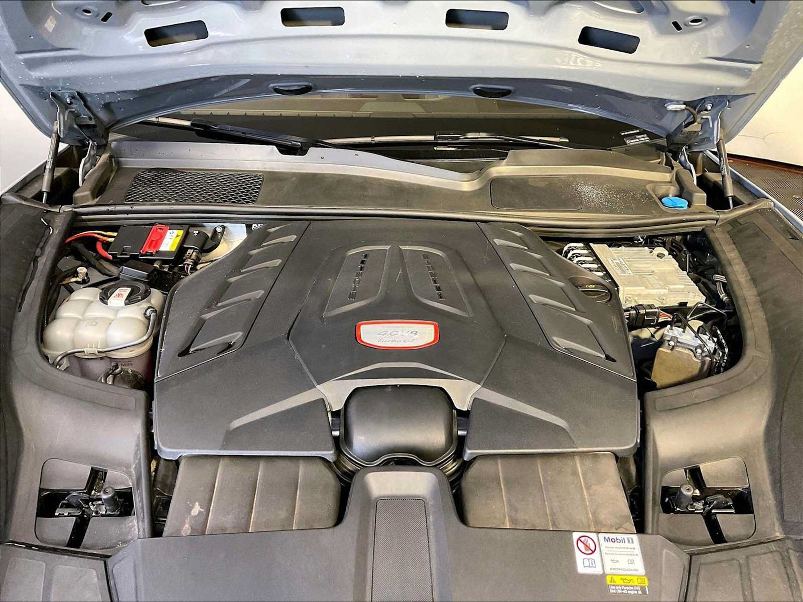 Certified 2022 Porsche Cayenne Turbo GT AWD/4WD image 32